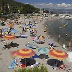Romana *